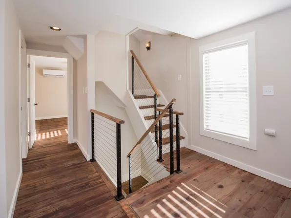 Van Dam, 130 Van Dam St APT 3, Saratoga Springs, NY 12866