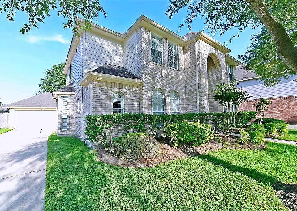 407 Groveton Ridge Ln