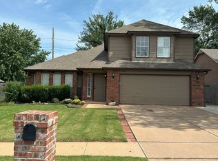 408 W Quanah St S, Broken Arrow, OK 74011