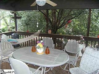 5th image of 11 Queensbury Dr