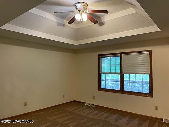 2nd image of 909 Cari Ann Dr