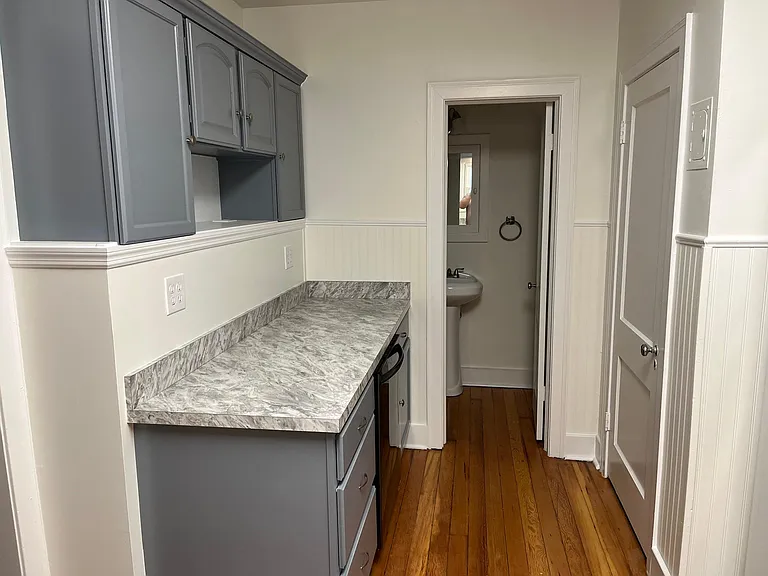 929 3rd Ave — Photo 10