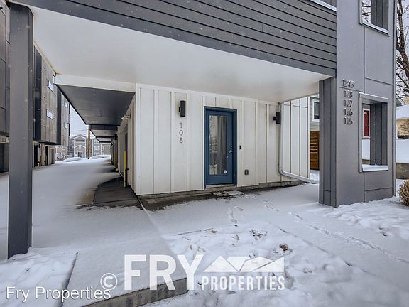 3rd image of 1245 Utica St Unit 8