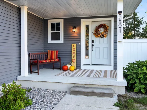 3801 Bobcat Ct, Midland, MI 48642