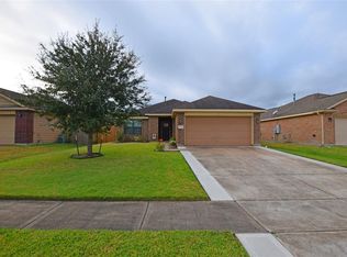 5225 McGrath Dr, Alvin, TX 77511