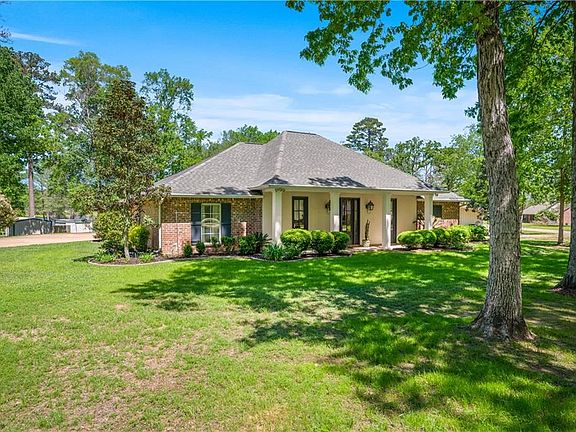 2nd image of 1010 Lake Dr