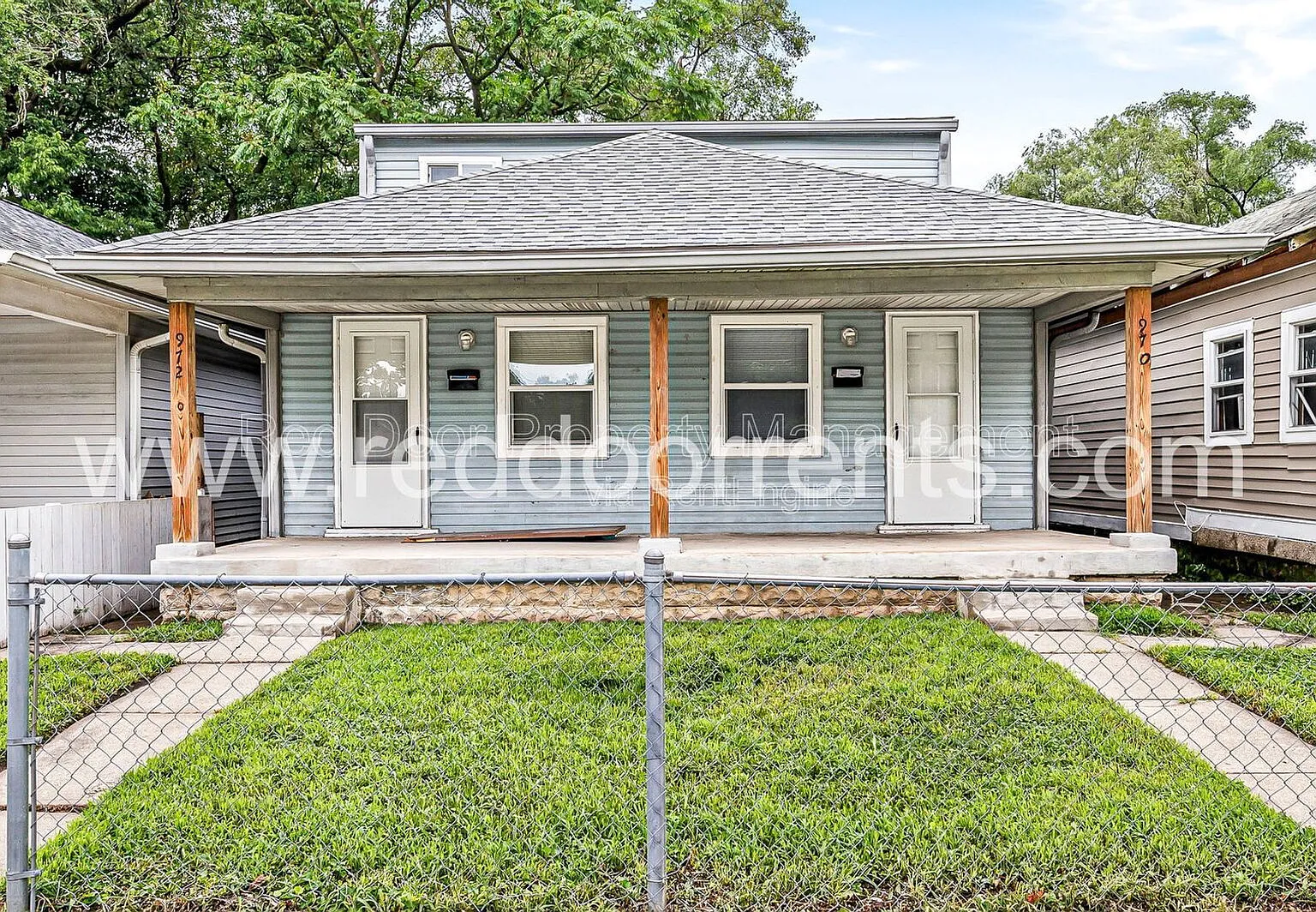 2 bed, 1.0 bath, 740 sqft, $845 — Photo 2