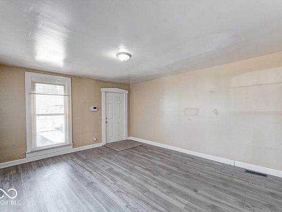 5th image of 1425 S Belmont Ave