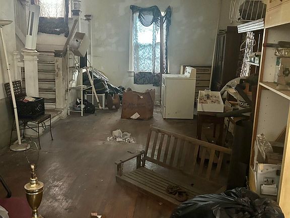 4th image of 1341 33rd St N