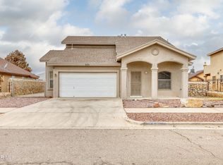 233 Lago Grande Dr, Horizon City, TX 79928