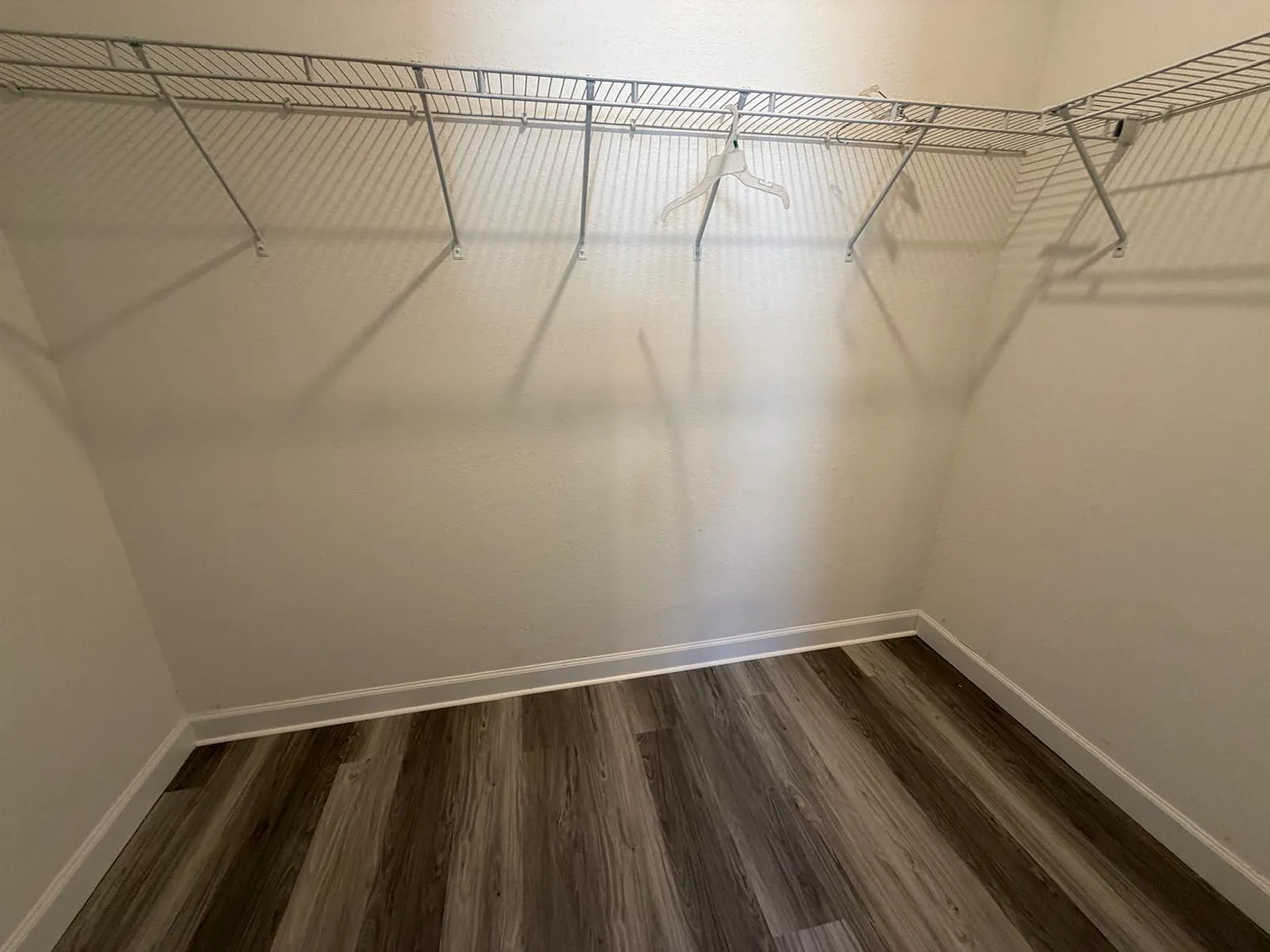 3 bed, 2.5 bath, 1612 sqft, $3,200 — Photo 2