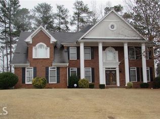 2720 Shoemaker Ln, Snellville, GA 30039
