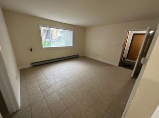 8810 N Root St APT 3, Niles, IL 60714