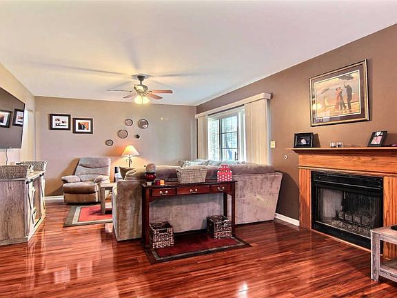3rd image of 8606 Kelly Dr