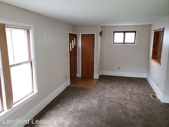3rd image of 218 Bath St