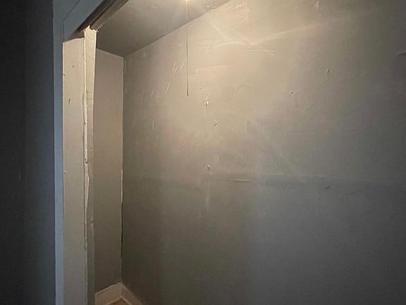 3rd image of 3249 N Elston Ave #2F