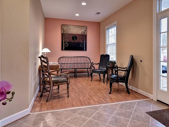 4th image of 12610 Patrick Henry Dr Ste B