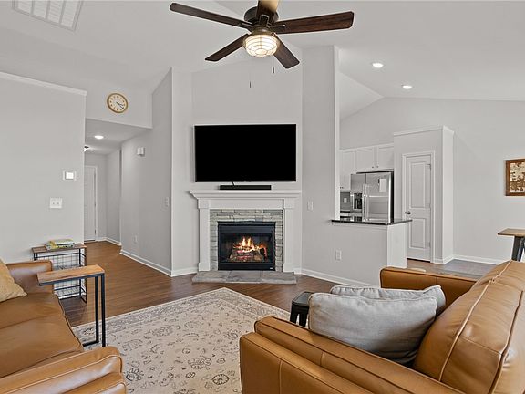 3rd image of 7022 Haddington Dr