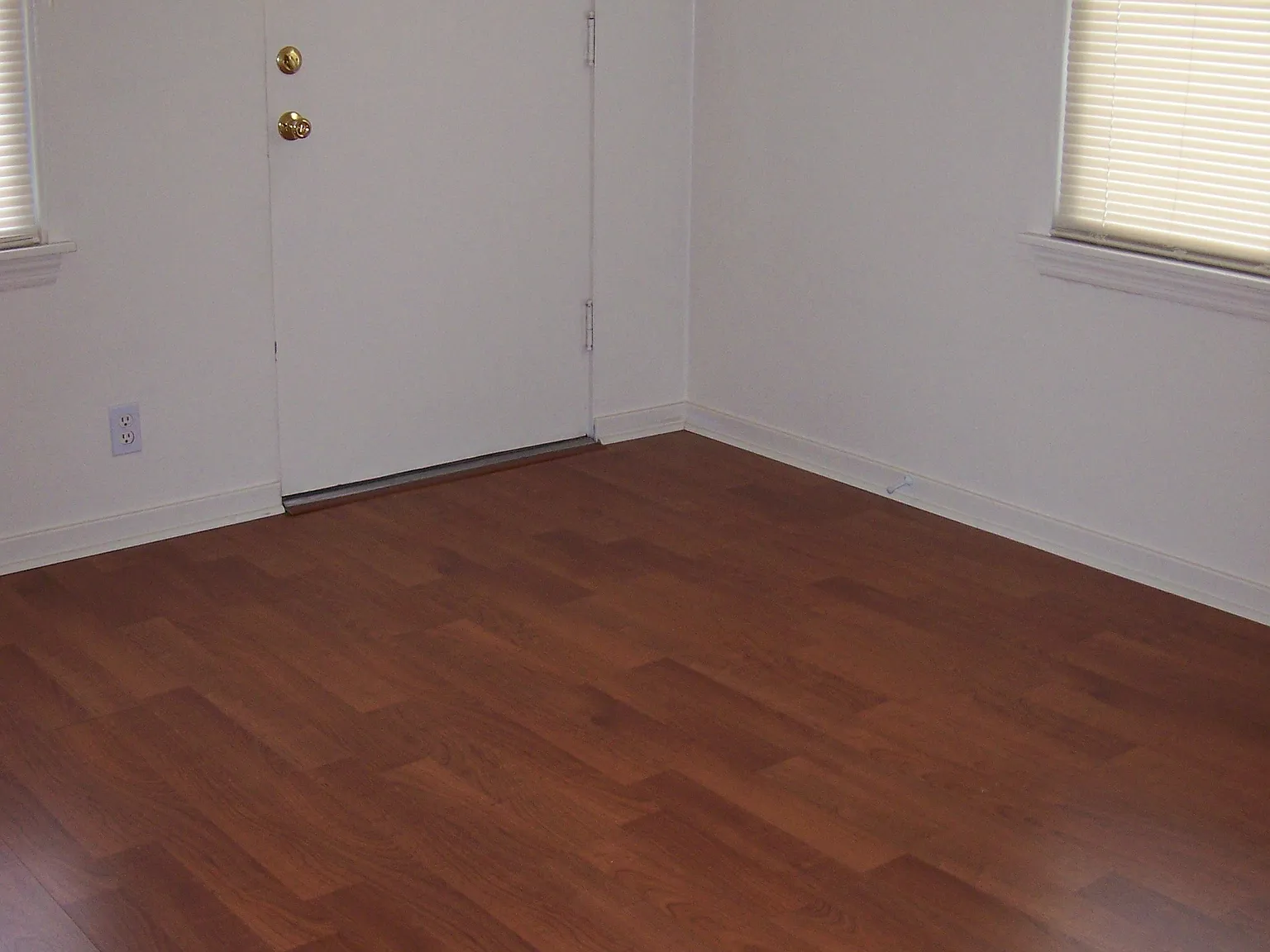 Studio, 500 sqft, $850 — Photo 2