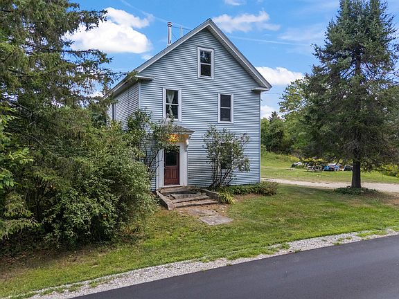 5th image of 137 Hunts Meadow Road
