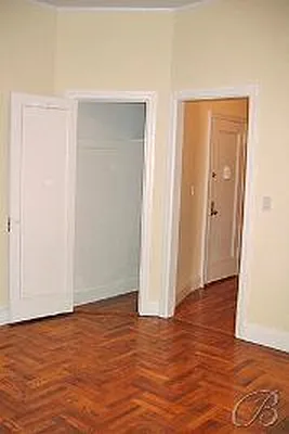 Rented by Bellmarc Realty | media 2