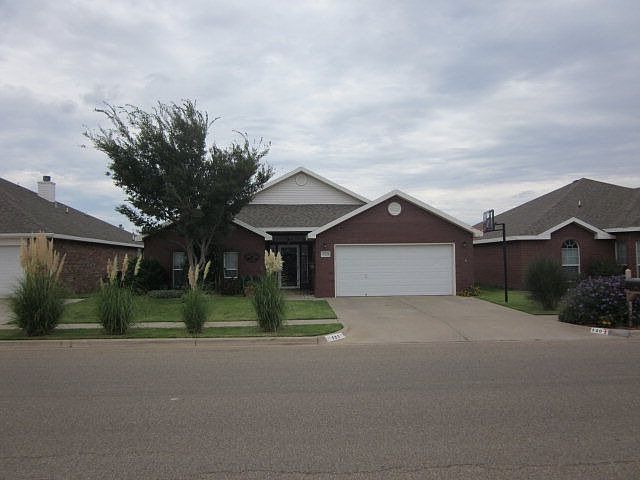 1st image of 520 N Kirby Ave