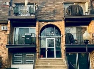 11A E Dundee Quarter Dr UNIT 205, Palatine, IL 60074