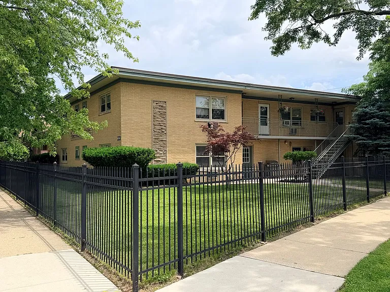 4159 W Oakdale Ave #1C — Photo 10
