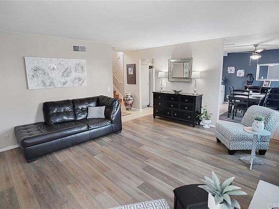 3rd image of 28914 Marilyn Dr