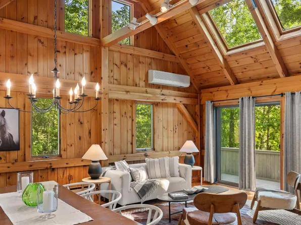 85 Main Rd, Monterey, MA 01245