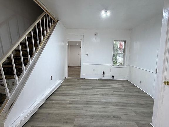 5th image of 2422 W Water St