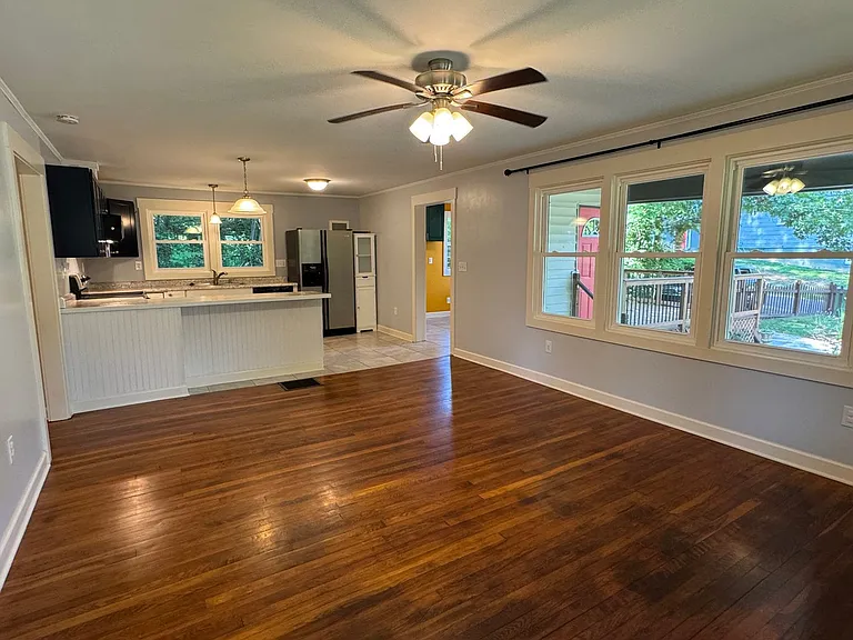 125 Raleigh Ave — Photo 6
