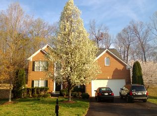 11629 Crest Maple Dr, Woodbridge, VA 22192