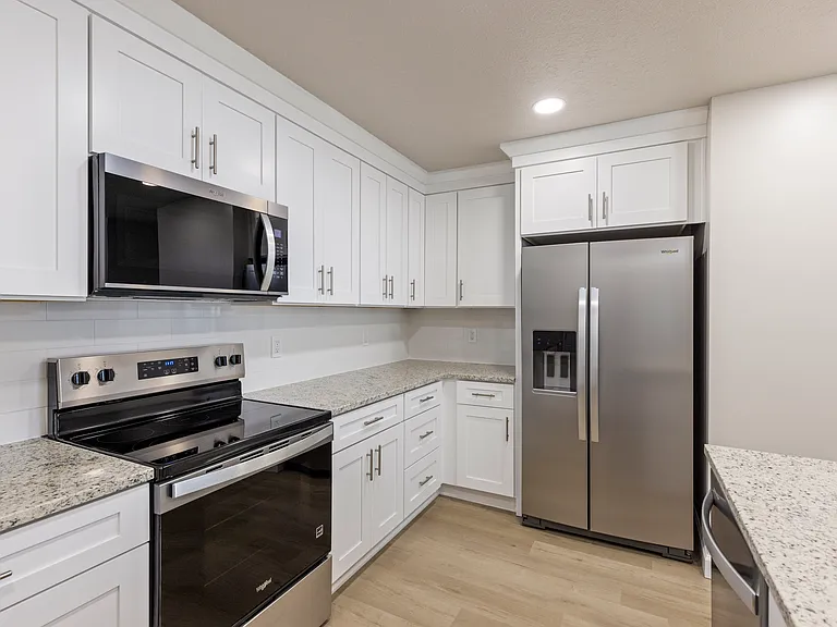 576 Wilkes Ln #246 — Photo 3