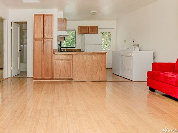 5th image of 16208 47th Ave S