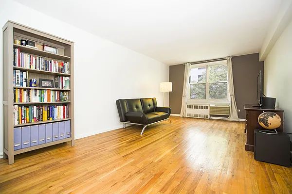 Sold by BLU Real Estate | media 2