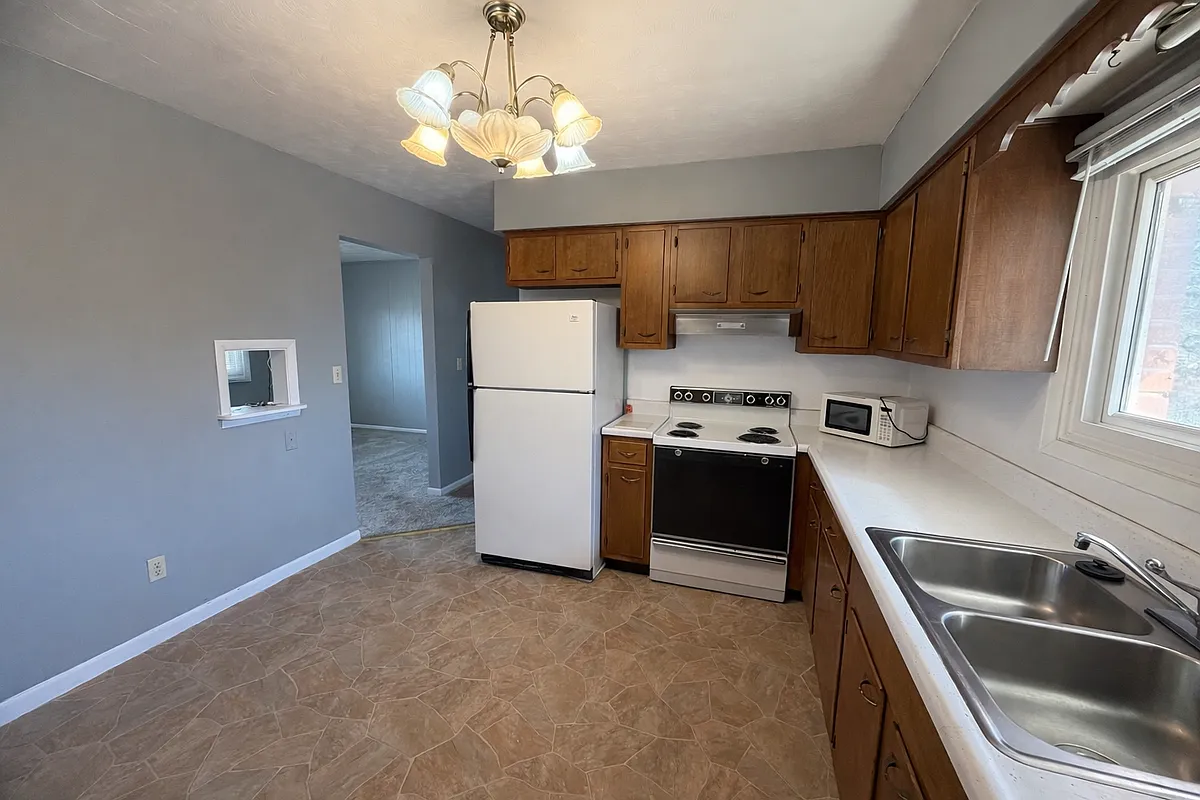 Building Photo - 218 Carolyn Ln #6
