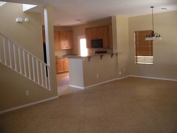 dining/kitchen