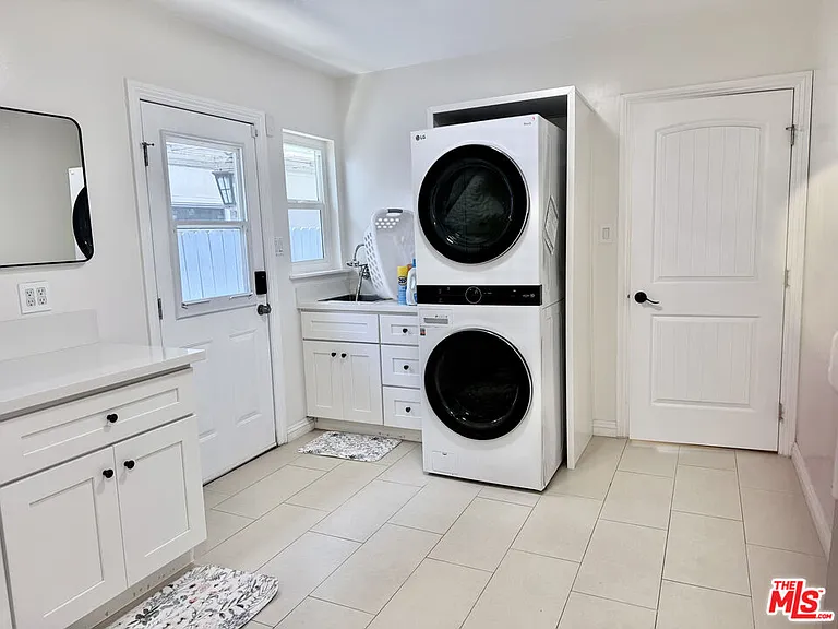 6605 S Sherbourne Dr — Photo 41
