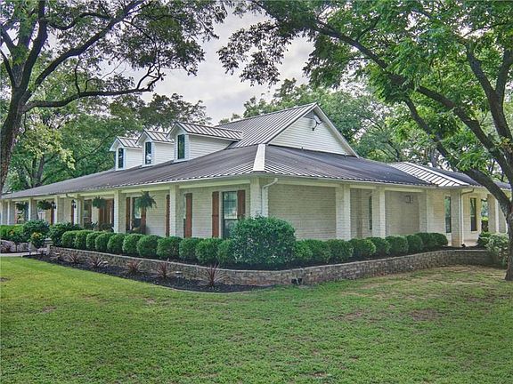 2nd image of 8707 Claremont Dr