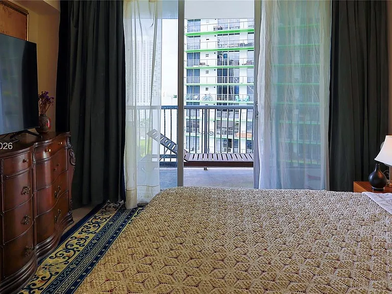 1750 N Bayshore Dr #1711 — Photo 18