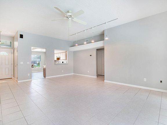 5th image of 1215 Apple Creek Ln