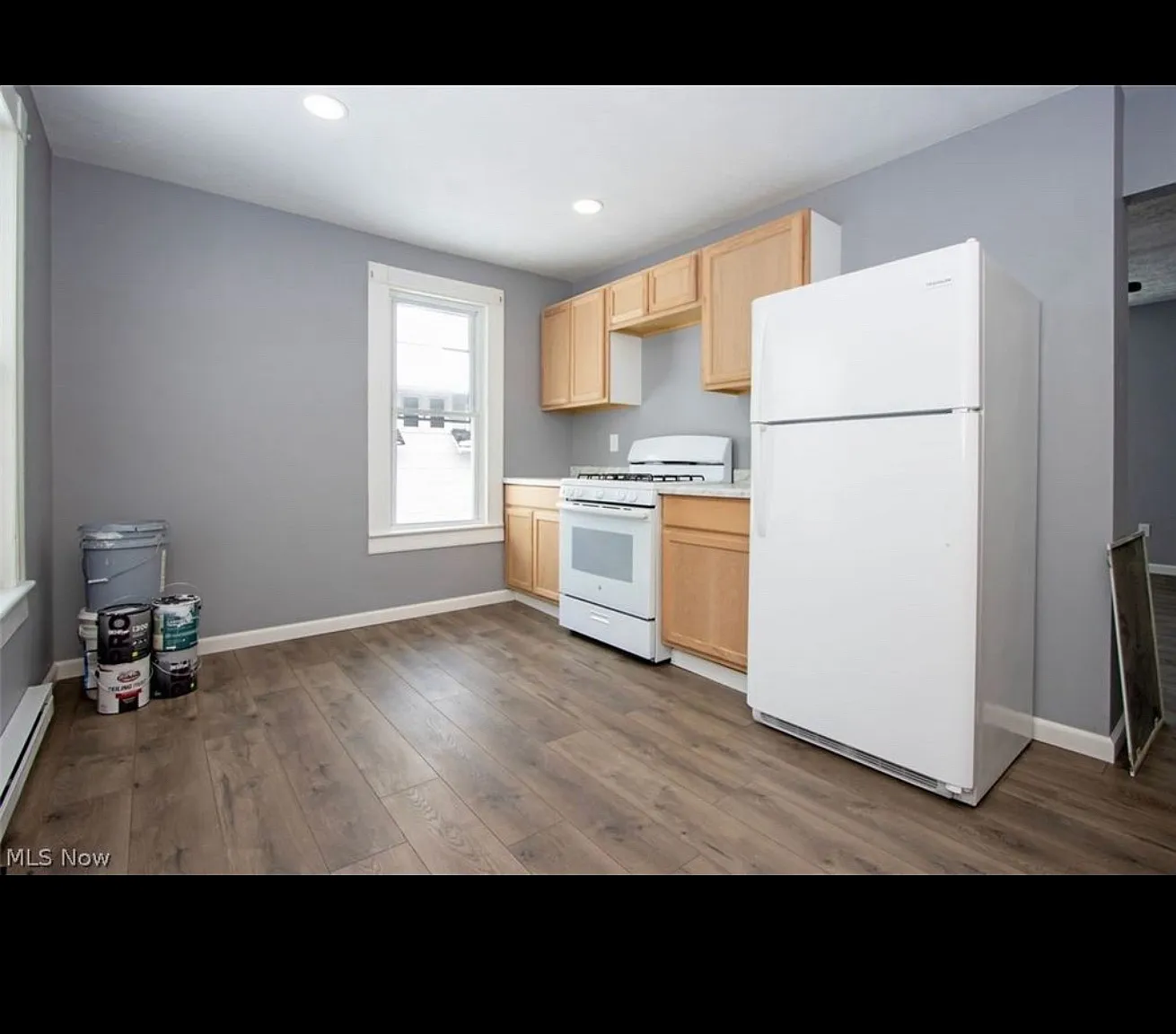 2 bed, 840 sqft, $1,200 — Photo 3