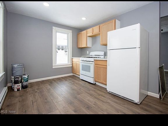 3rd image of 442 Main St #1 & 2