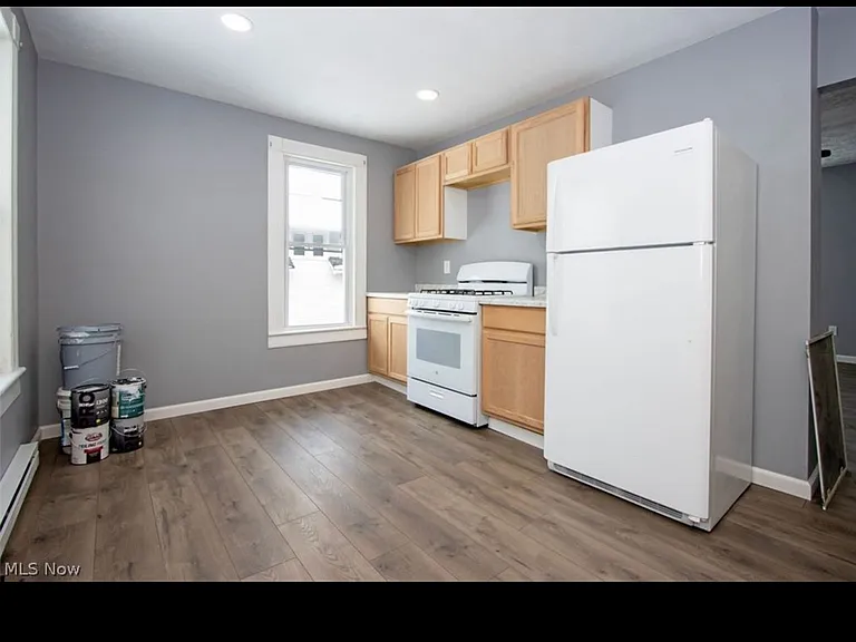 442 Main St #1/2 — Photo 3