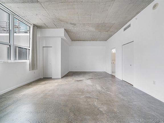 4th image of 133 NE 2nd Ave APT 1708