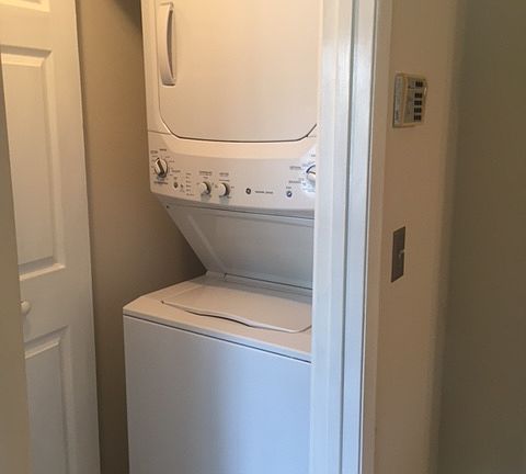 5th image of 109 Reserve Cir #207-1