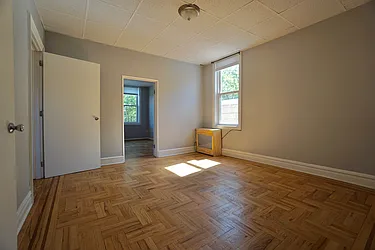 Rented by Dixon Advisory USA Inc.