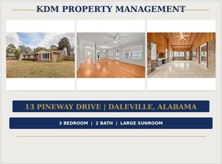 13 Pineway Dr, Daleville, AL 36322