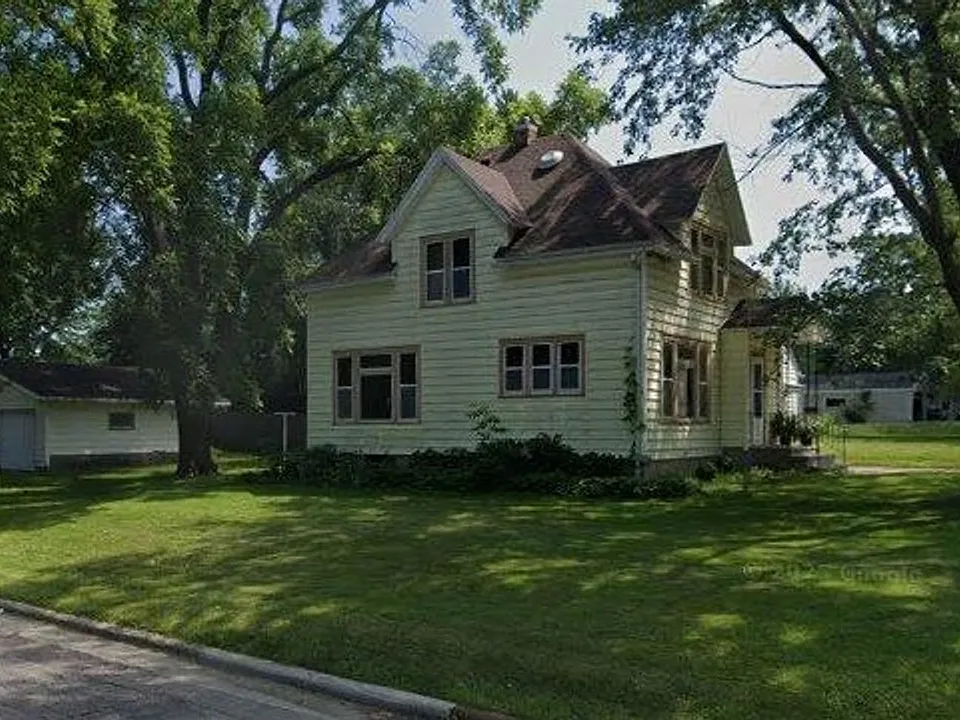 223 Highland Ave